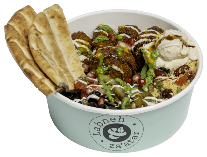 Bowl van Labneh & Za'atar met falafel en yoghurtsaus