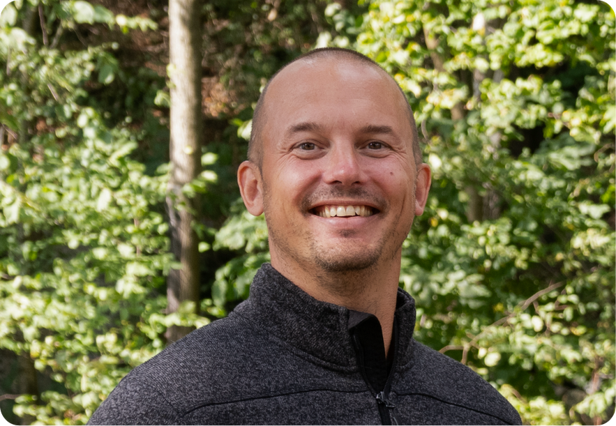 Person on phone placing grid