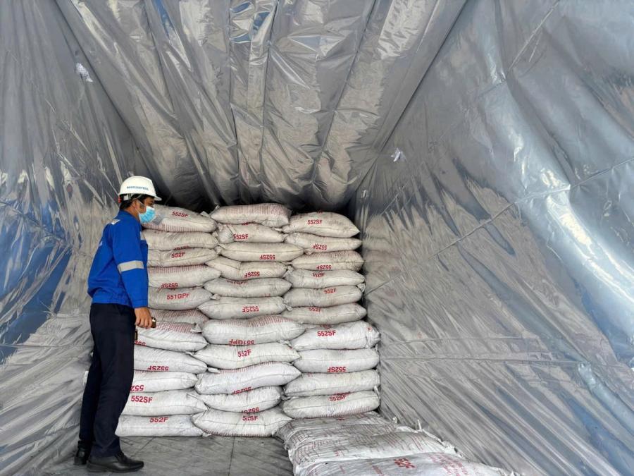 Lined-container export loading