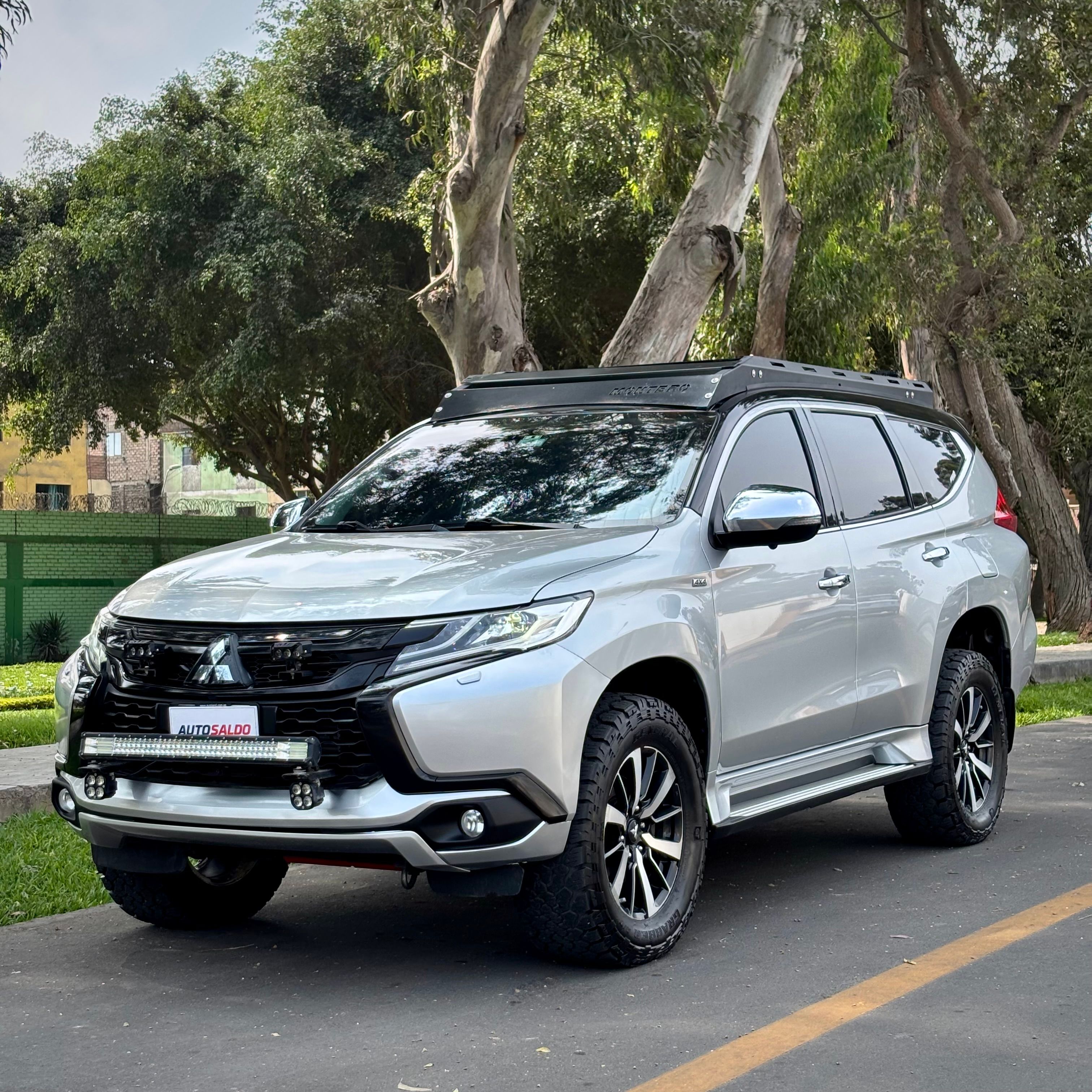 Mitsubishi Montero Sport - Miniatura 3