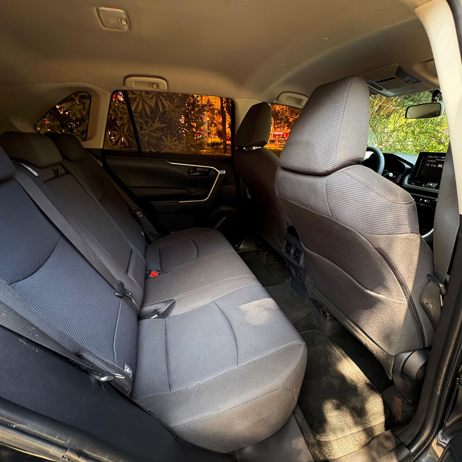 Toyota Rav 4 - Miniatura 8