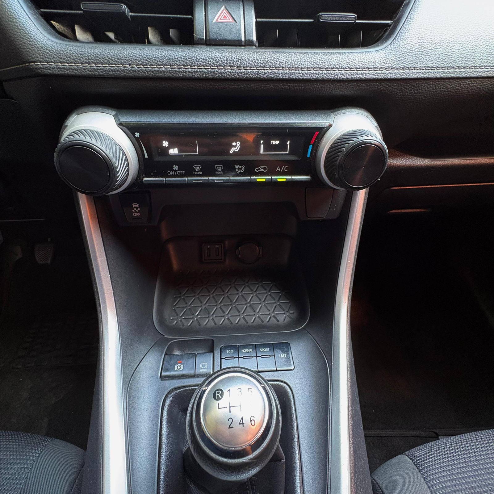 Toyota Rav 4 - Miniatura 6