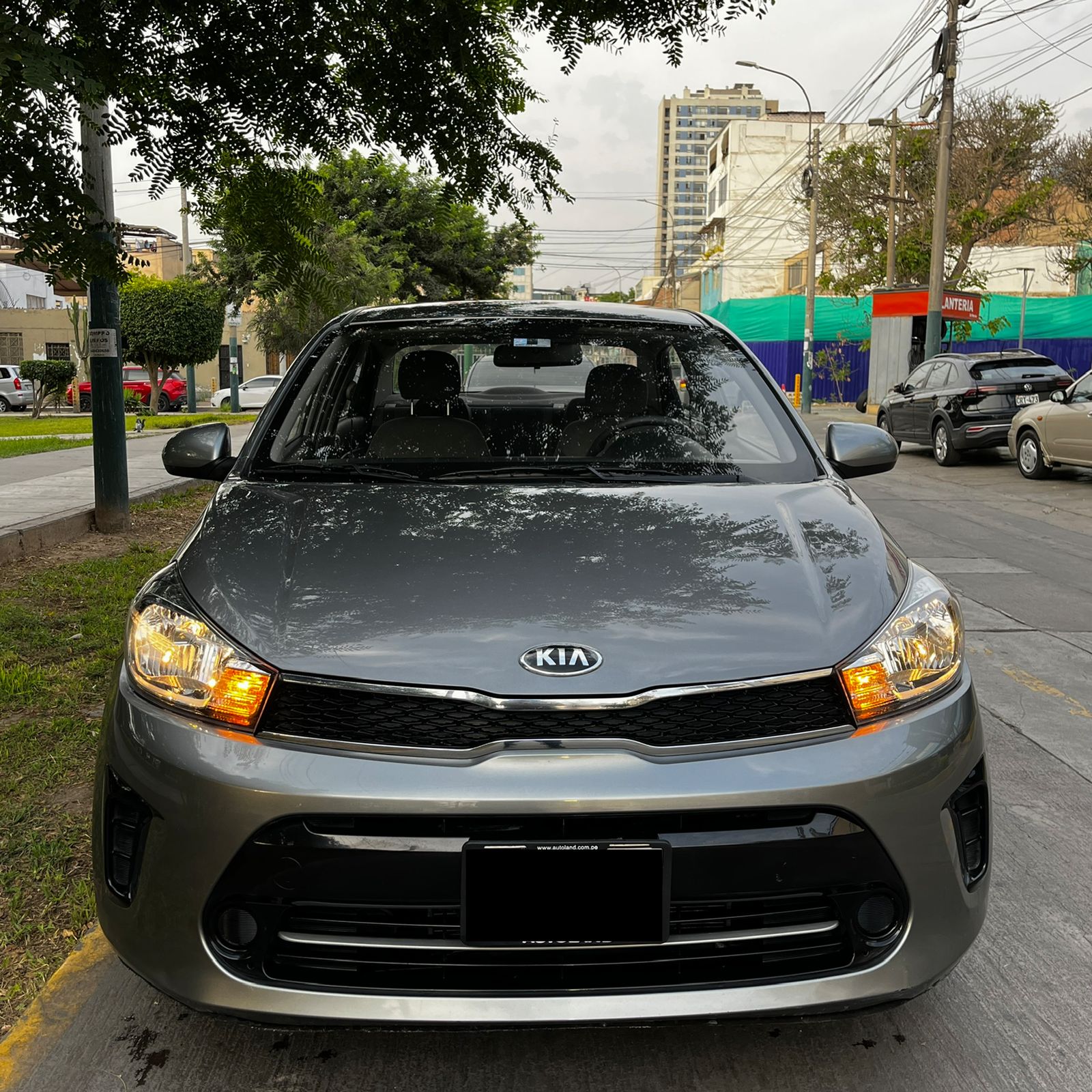 Kia Soluto - Miniatura 2