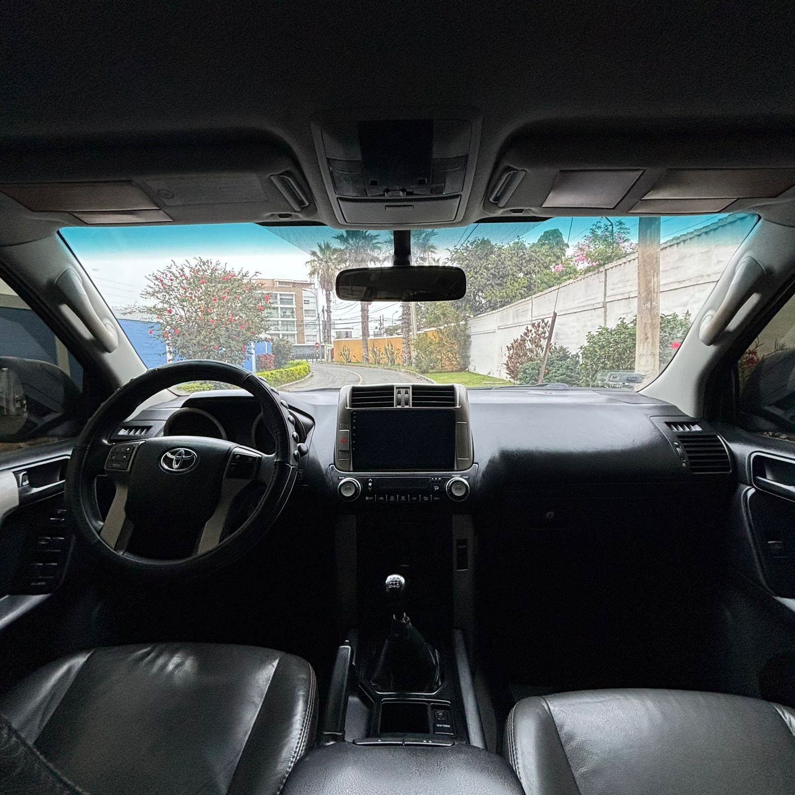 Toyota  Land Cruiser Prado - Miniatura 5