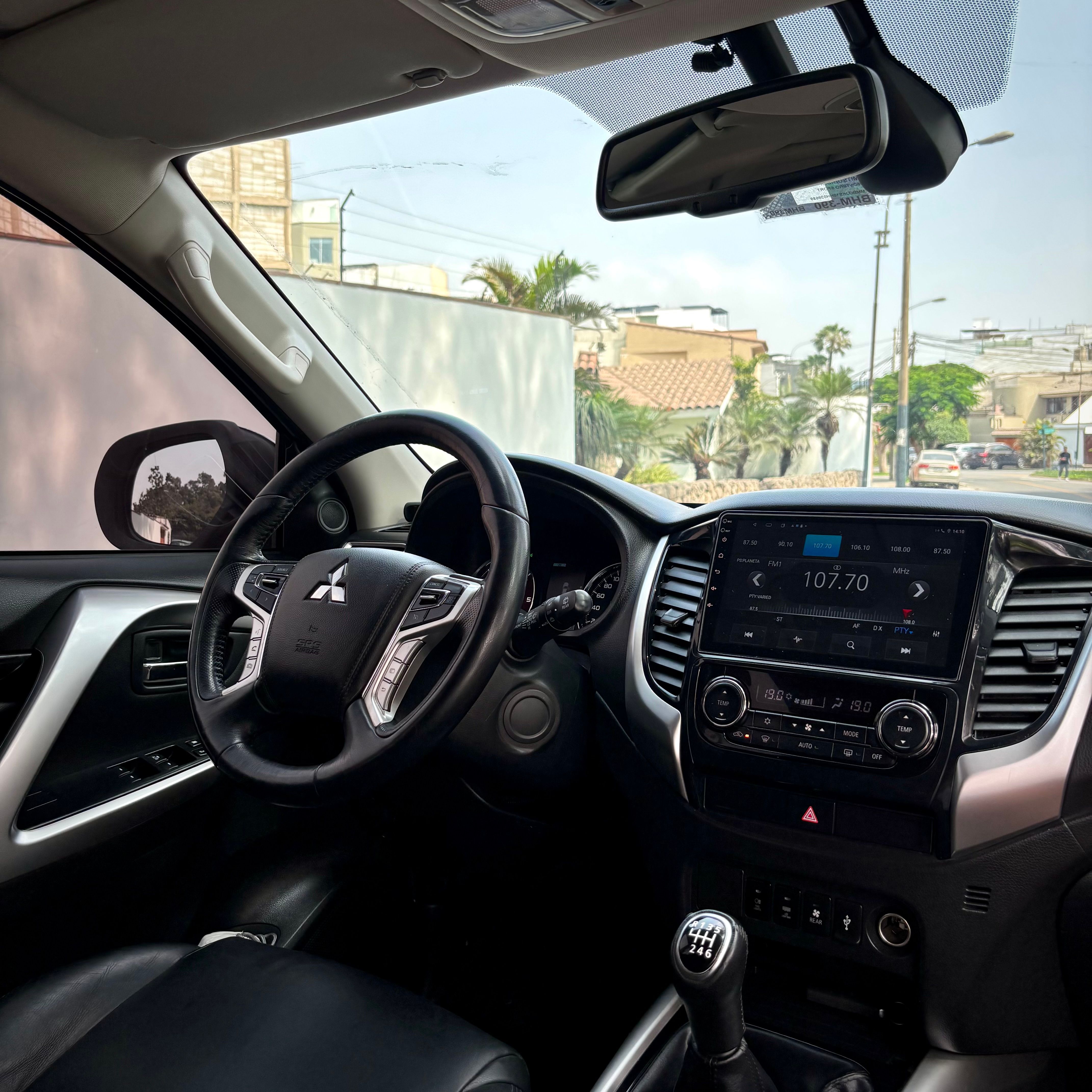 Mitsubishi Montero Sport - Miniatura 12