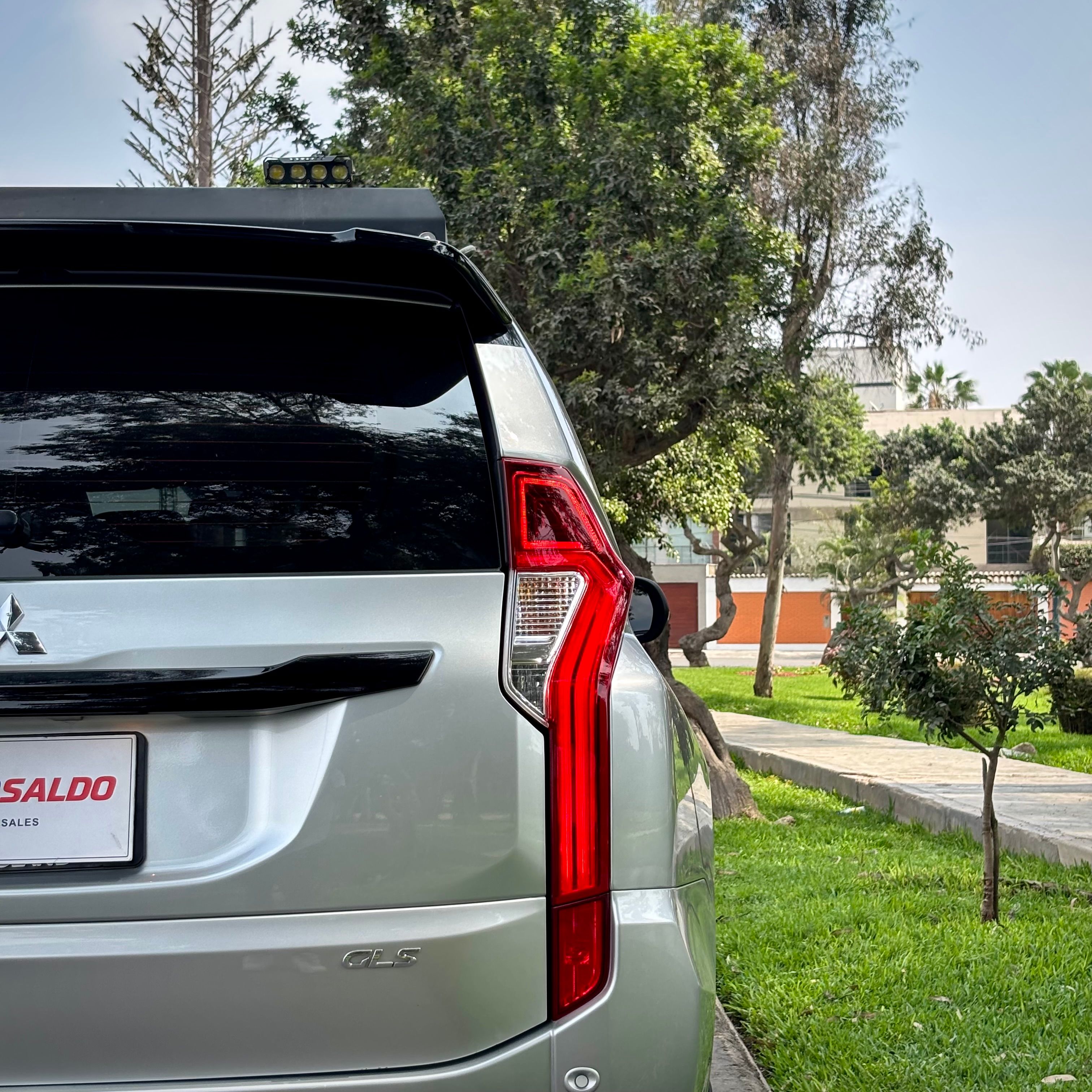 Mitsubishi Montero Sport - Miniatura 7