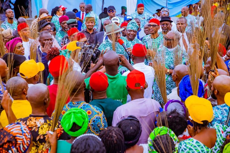 Former PDP State Secretary, Barr. Ibe Nwadioha, Defects to APC with Loyal Supporters in Obingwa LGA
