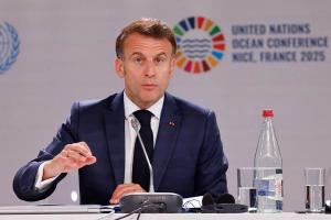 France, US Tell Iran Opportunity To Avoid Nuclear Sanctions Still Open