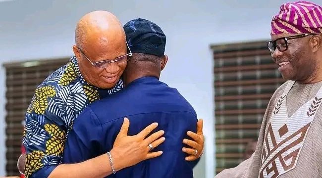Politics: Gov Udom, Akpabio Welcome Ex-PDP Legal Adviser Enoidem Into APC