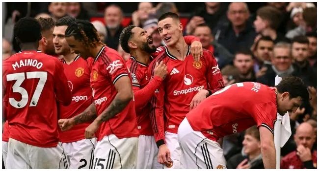 Sports: Man Utd Sink Villa To Boost Top-Four Bid