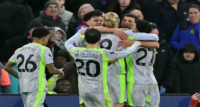 Man City Smash Palace To Fire Title Warning, Villa Extend Winning Run