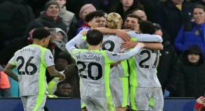 Man City Smash Palace To Fire Title Warning, Villa Extend Winning Run