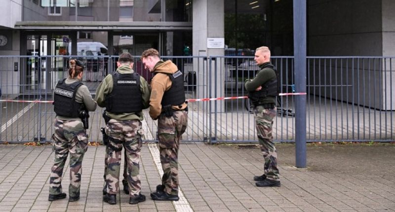 France Arrests Teen After Knife Attack On Music Teacher