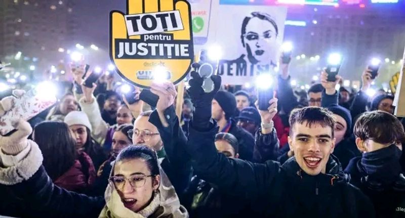Romanians Protest Judicial Corruption