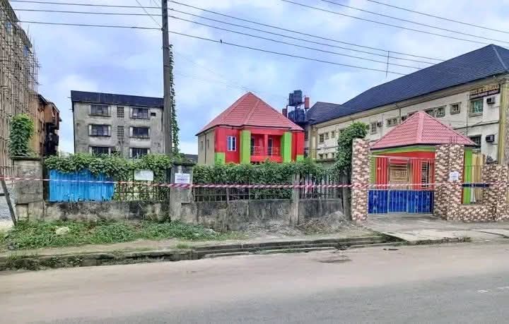 Aba residents are raising serious concerns over alleged excessive land rent charges amounting to ₦1,185,000, a situation they describe as both exploitative and insensitive.