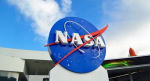 NASA To Send Astronauts Around The Moon In Early 2026