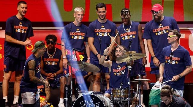 Sports: Millions Celebrate As Spain Parade World Cup Trophy Through Madrid
