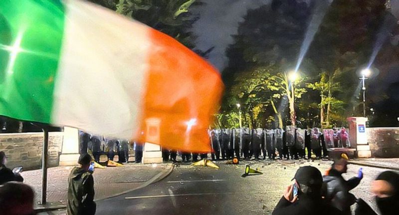 Police, Clash Outside Dublin Asylum Seeker Hotel