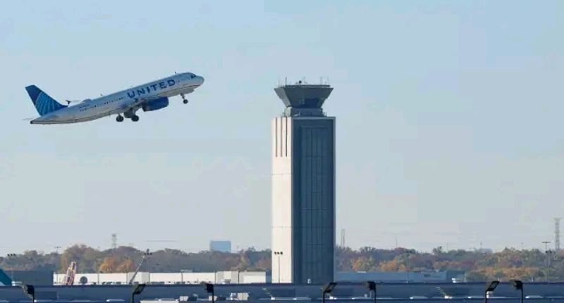 US Air Travel Could ‘Slow To A Trickle’ As Shutdown Bites — Transport Secretary