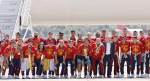 Sports: Spain’s World Cup Heroes Return Home Ahead Of Victory Parade