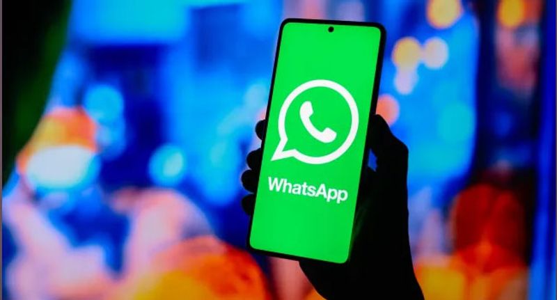 WhatsApp, Twitch May Face Australia Under-16s Social Media Ban