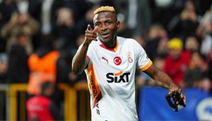 Fans defend Osimhen after neck-grabbing brawl