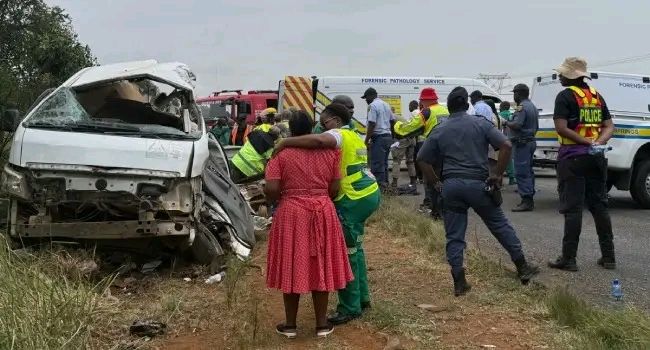 Foreign News: 13 Schoolchildren Killed In South Africa Minibus Collision
