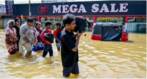 Floods Hit Sri Lanka’s Capital As Cyclone Deaths Near 200