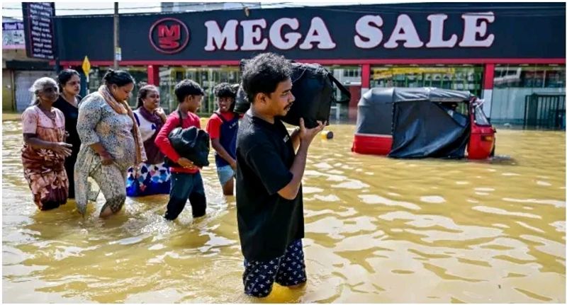 Floods Hit Sri Lanka’s Capital As Cyclone Deaths Near 200