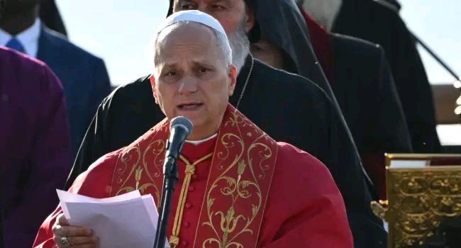 Pope Leo Urges Russia, Ukraine Dialogue In Christmas Blessing