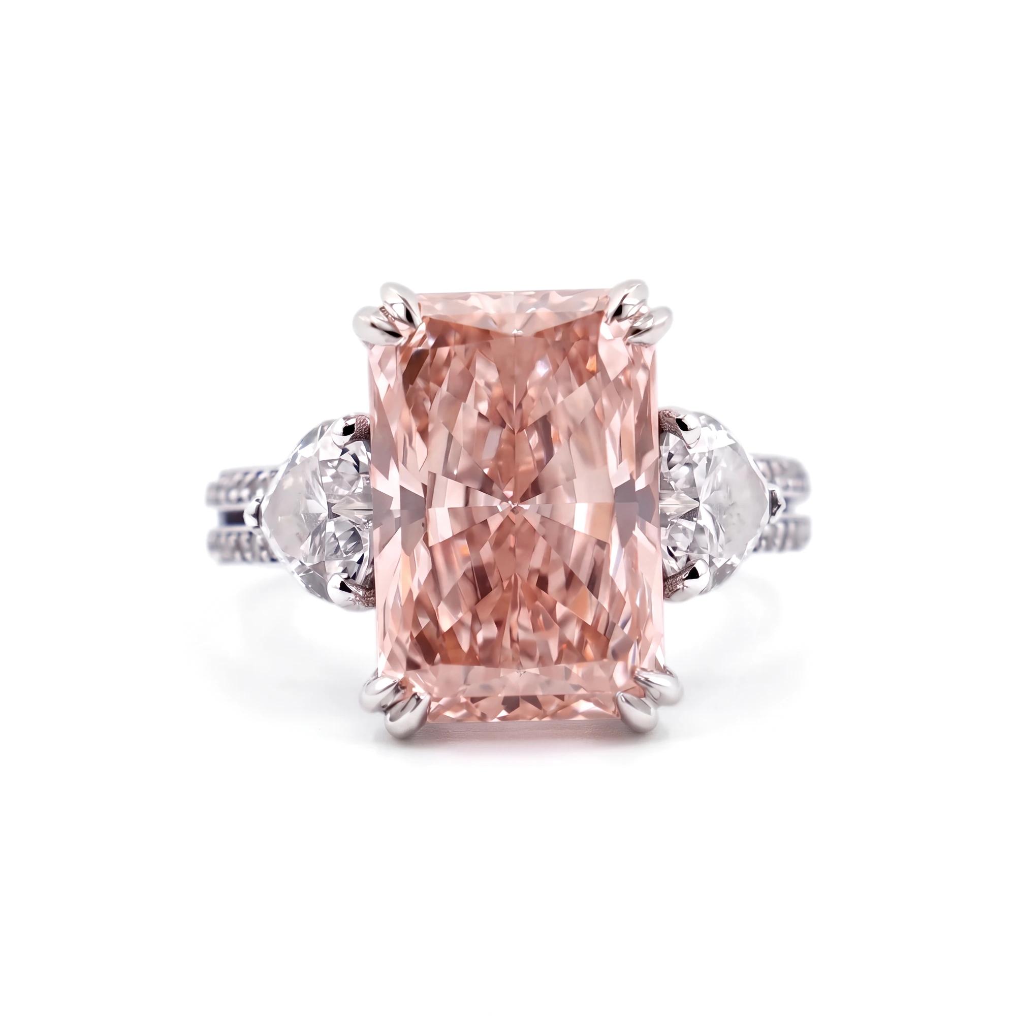 Fancy Vivid Pink Radiant Ring