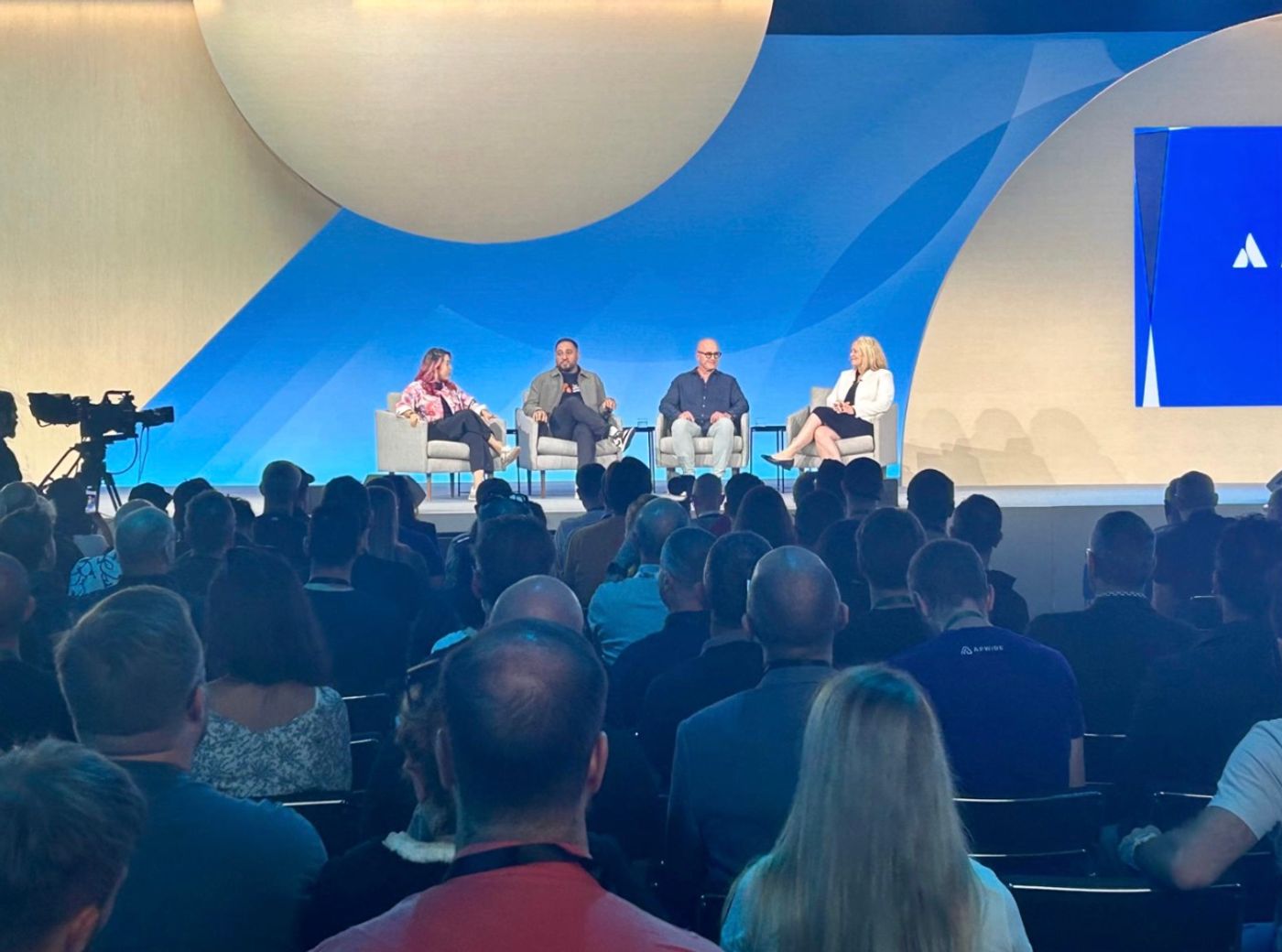 Eine Podiumsdiskussion auf der Atlassian Team '24 Europe