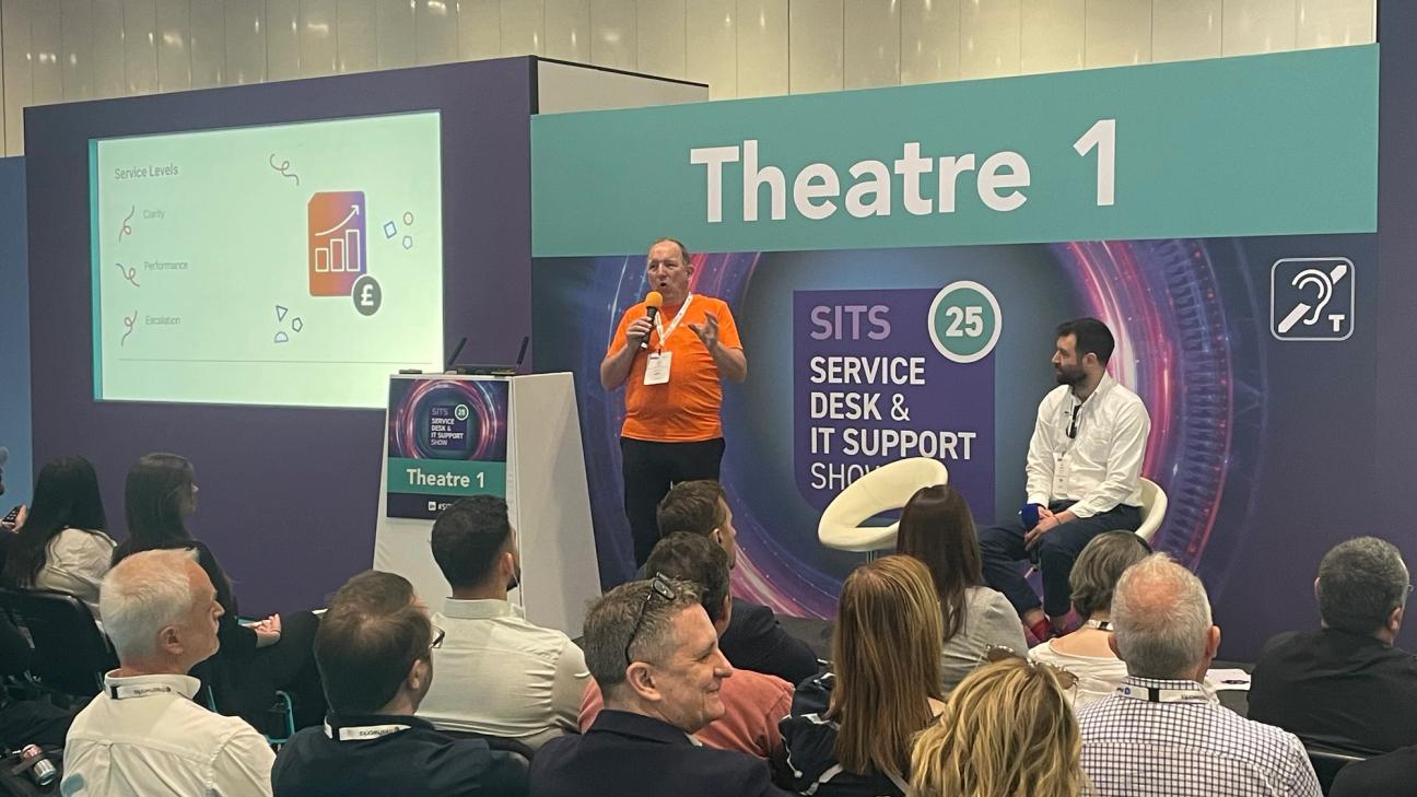 Image of Phill Fox talking in SITS