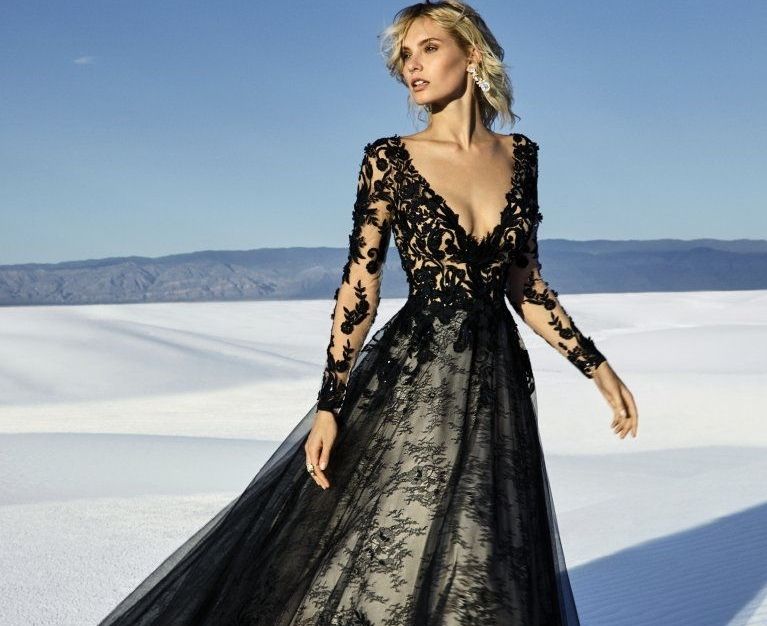 Halloween Charm: Adding Spooky Flair to Your Wedding
