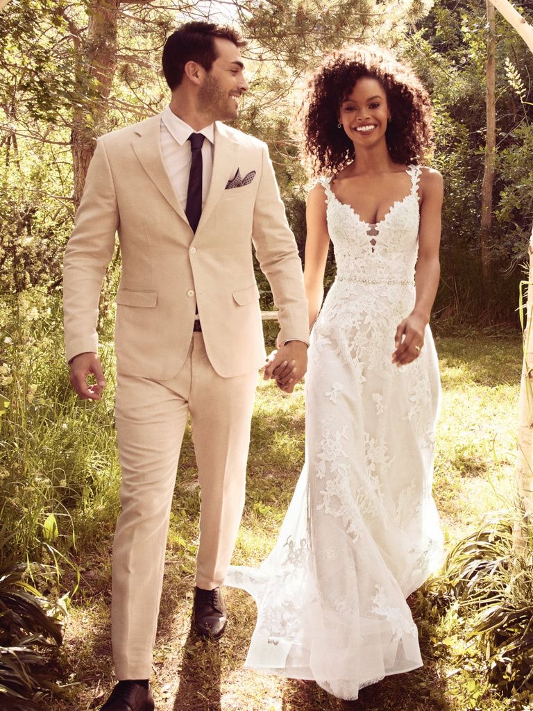 8 Ways to Color your Wedding Venue
