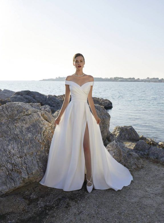 Find Your Dream Wedding Dress at Aleana’s Bridal