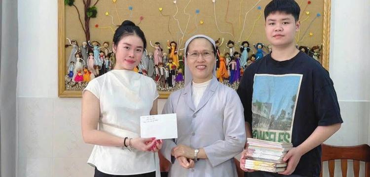 📚 MỖI CUỐN SÁCH TRAO ĐI LÀ MỘT HẠT MẦM CỦA HY VỌNG ❤️