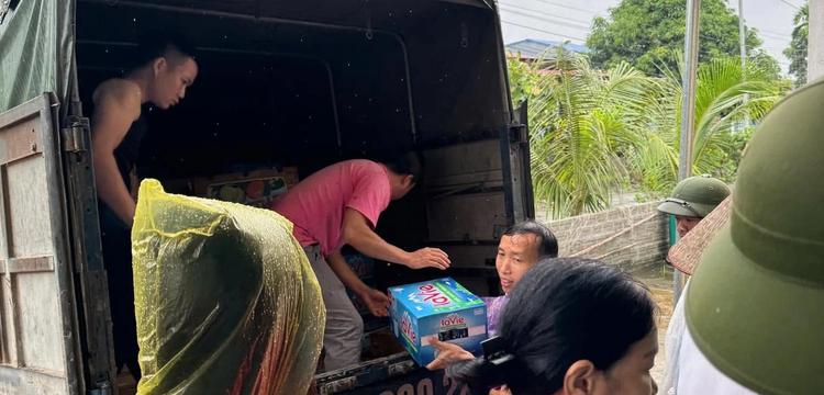 Đồng hành cùng Đồng bào vùng lũ Yên Bái
