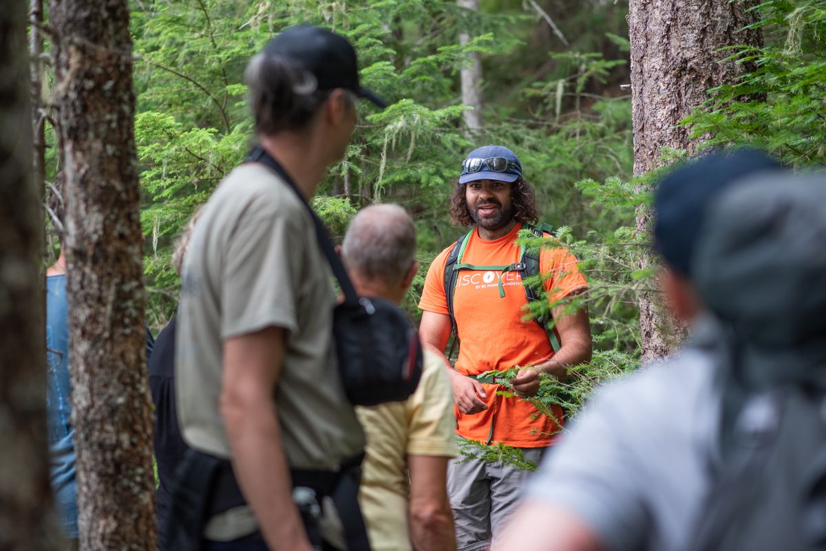A Discover Parks Ambassador talks to park visitors