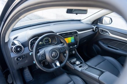 MG ZS Luxury 44,5 kWh (2021) — foto 6 · MG
