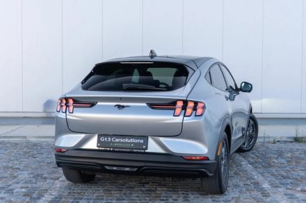 Ford Mustang Mach-E 75.7 kWh Premium AWD (2021) — foto 7 · Ford