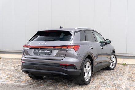 Audi Q4 e-tron 45 quattro (2022) — foto 3 · Audi
