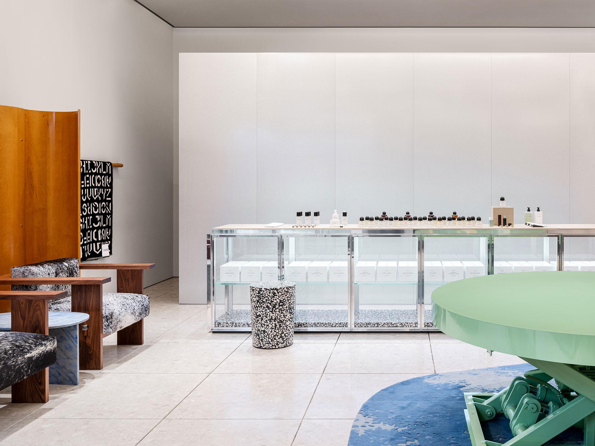 Interior design by Halleroed for Byredo in Deji Plaza, Nanjing — image 3 of 5