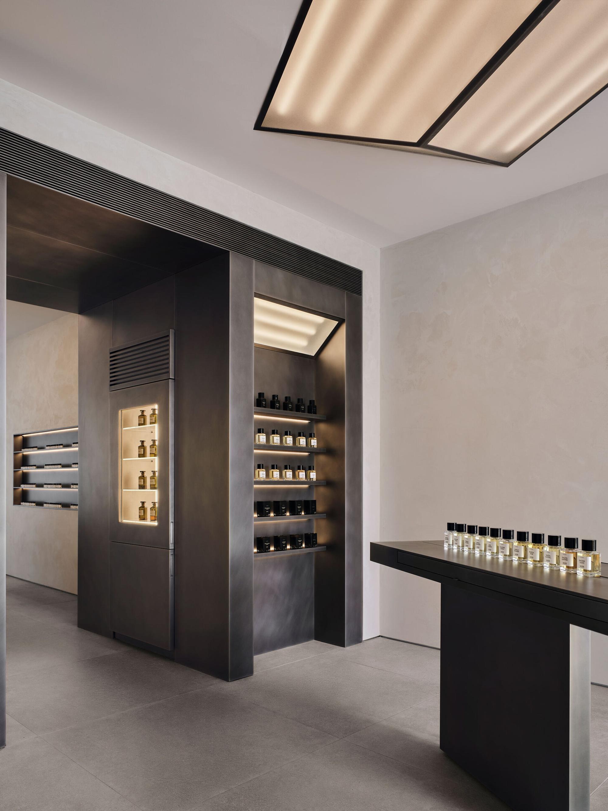 Interior design by Halleroed for Matiere Premiere in Alte Schönhauser Straße 41, Berlin — image 3 of 9