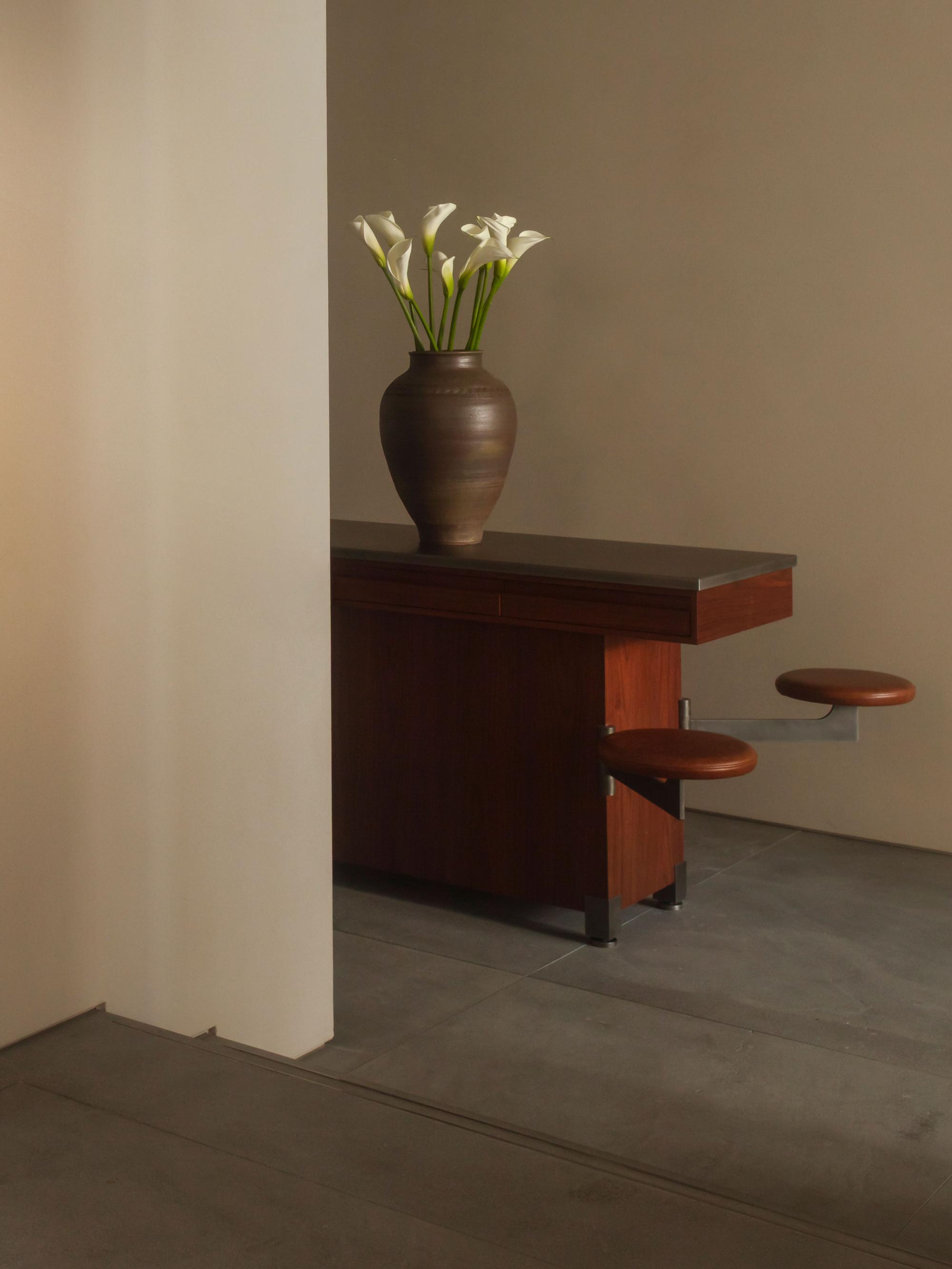 Interior design by Halleroed for Matiere Premiere in 31 King Street — image 4 of 9