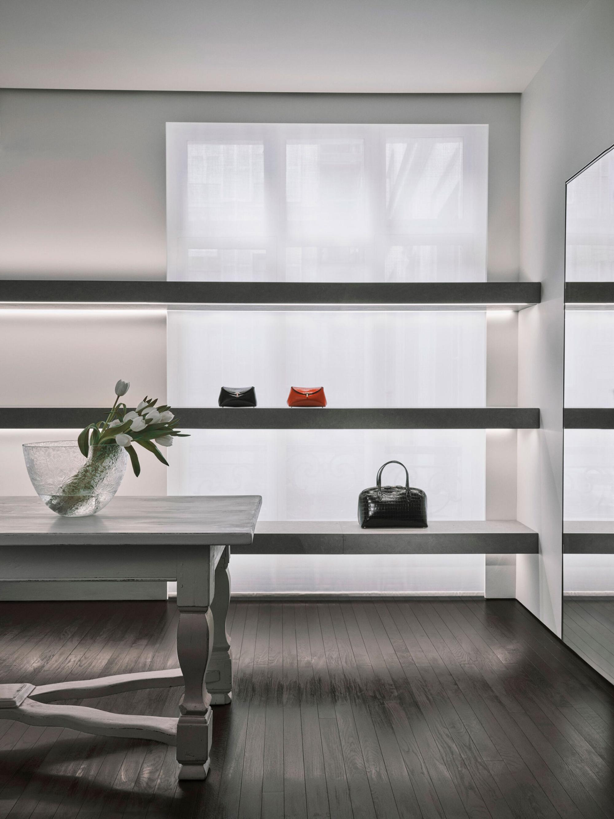 Interior design by Halleroed for Toteme in 27 rue du Faubourg Saint Honoré, Paris — image 12 of 15