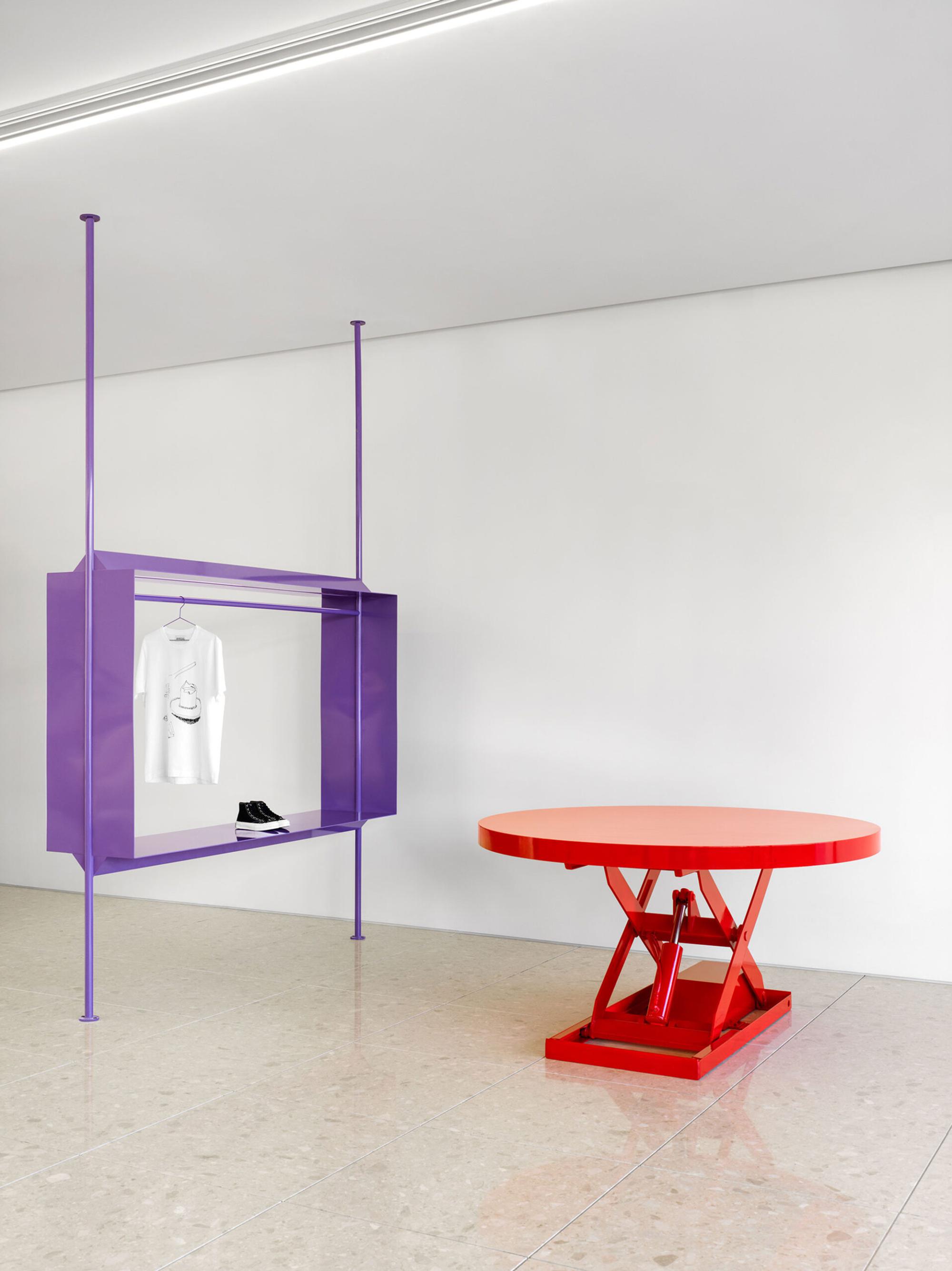 Interior design by Halleroed for Byredo in 8920 Melrose Avenue, Los Angeles — image 4 of 5