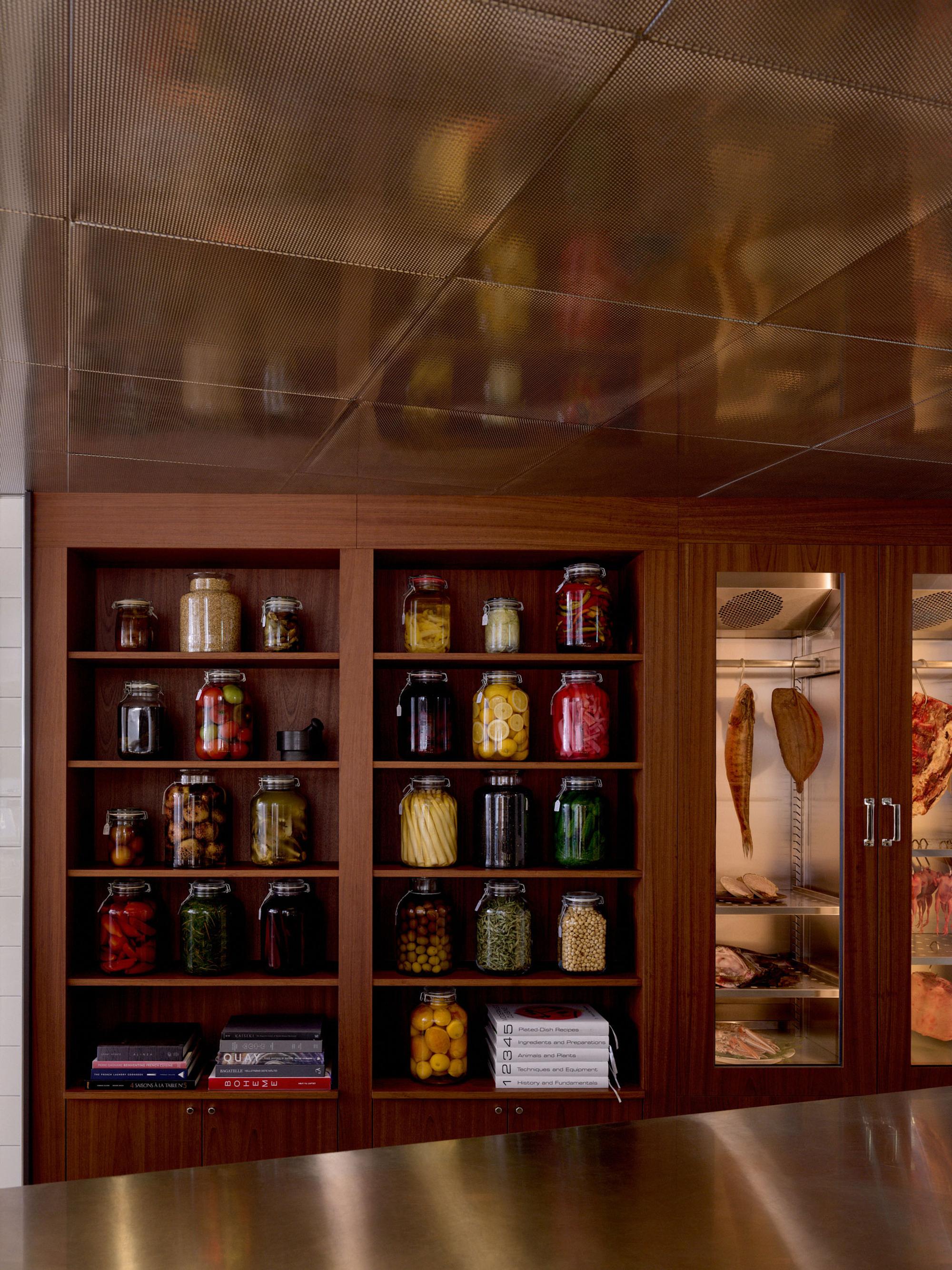 Interior design by Halleroed in Stockholm — image 17 of 31