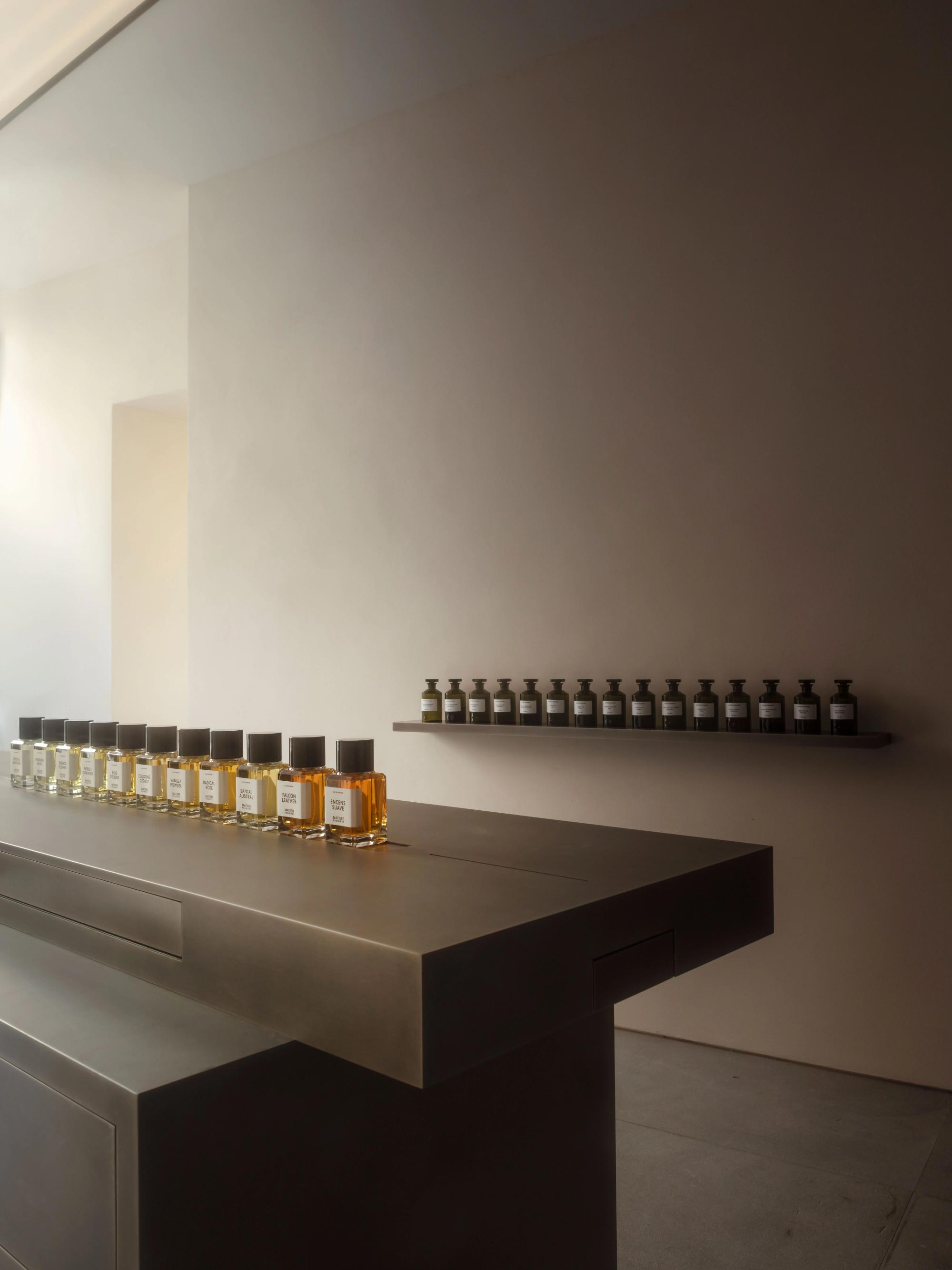 Interior design by Halleroed for Matiere Premiere in 31 King Street — image 3 of 9
