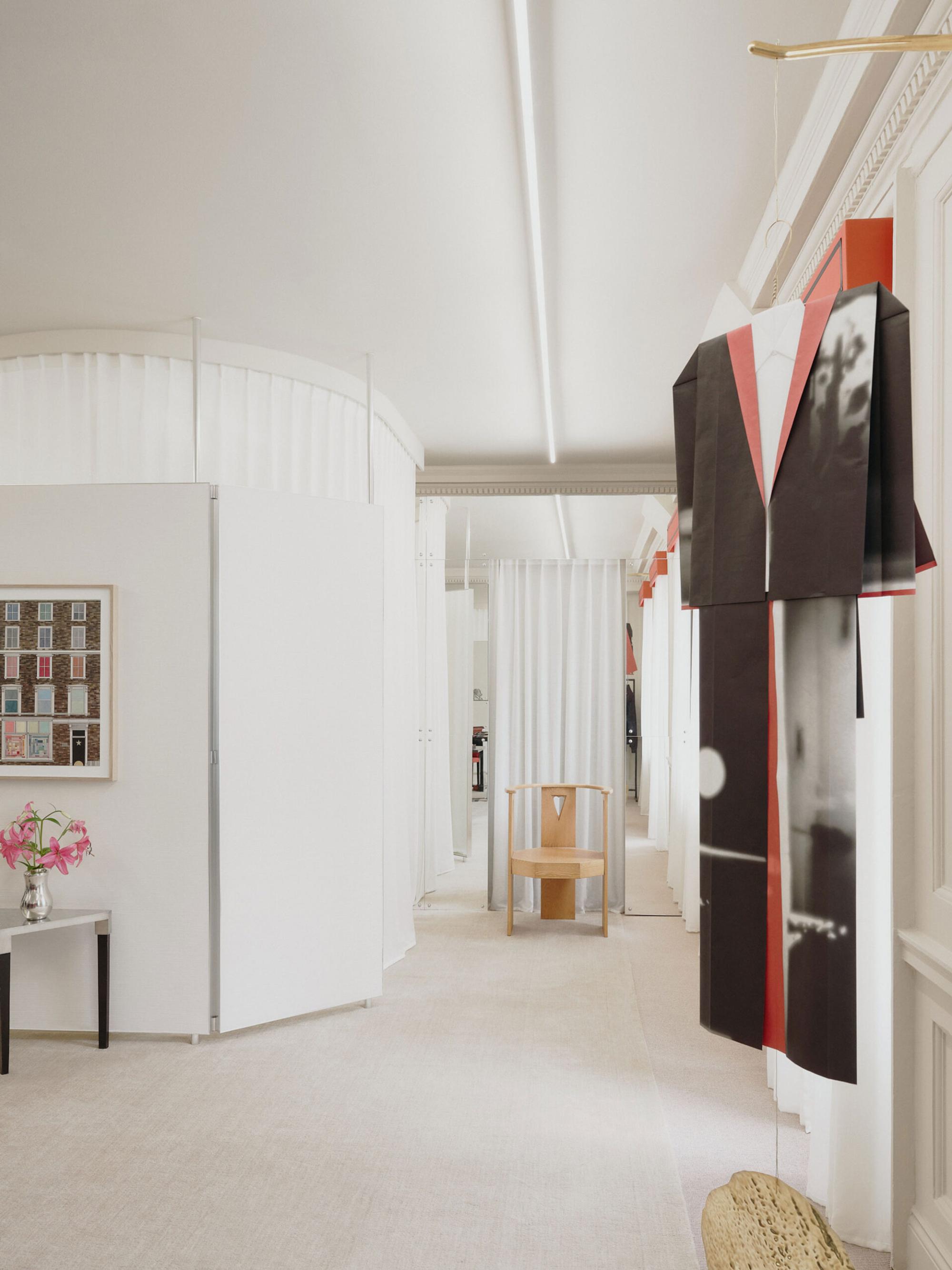 Interior design by Halleroed for Saman Amel in 17 Albemarle Street , London — image 21 of 26